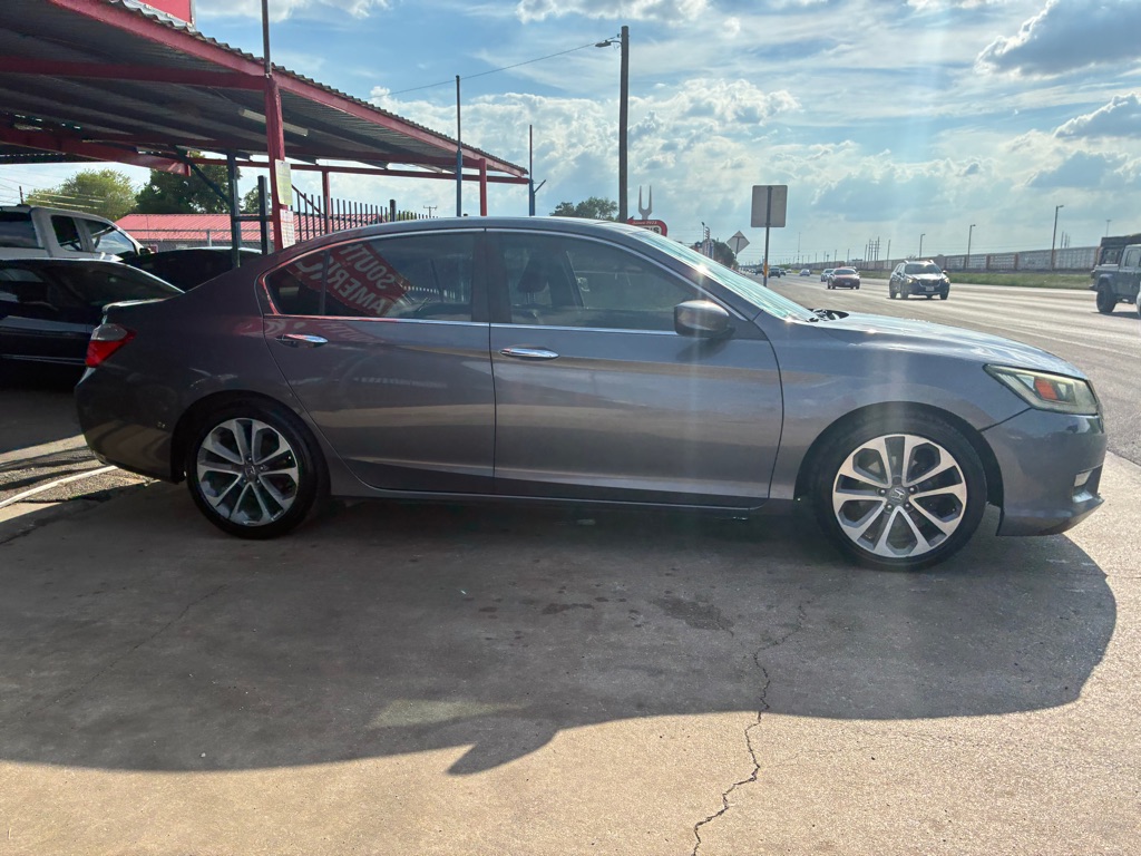Photo 13 of this HONDA ACCORD