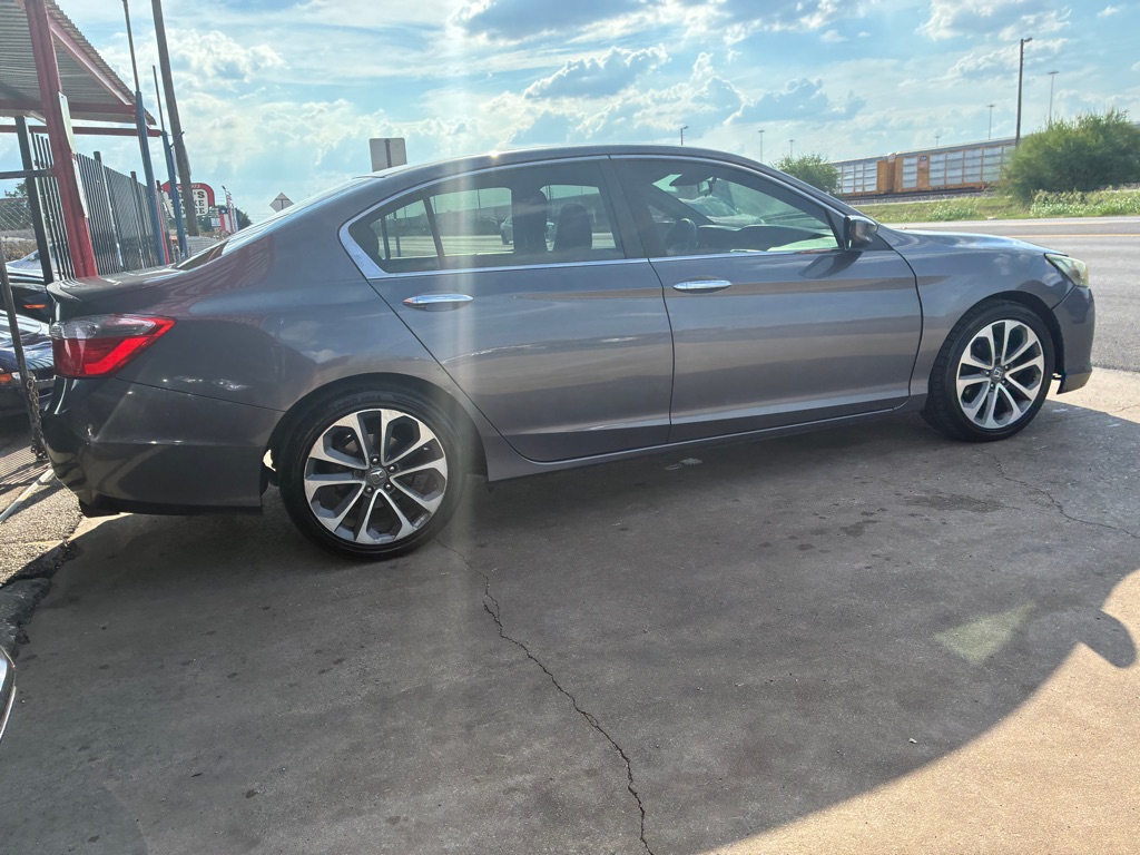 Photo 16 of this HONDA ACCORD