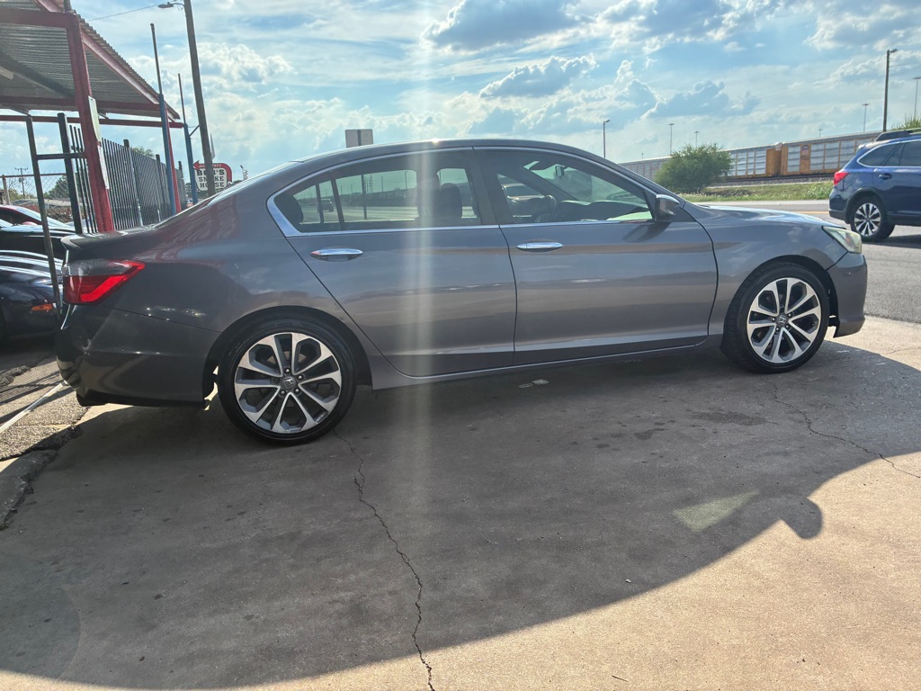 Photo 15 of this HONDA ACCORD