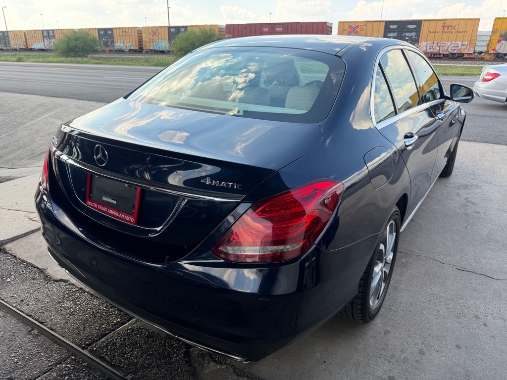 Photo 10 of this MERCEDES-BENZ C-CLASS