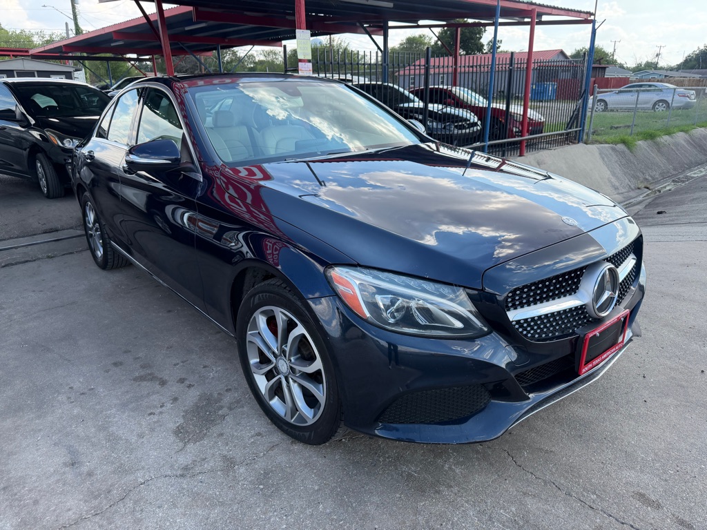 Photo 4 of this MERCEDES-BENZ C-CLASS