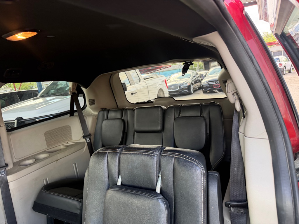 Photo 9 of this DODGE GRAND CARAVAN