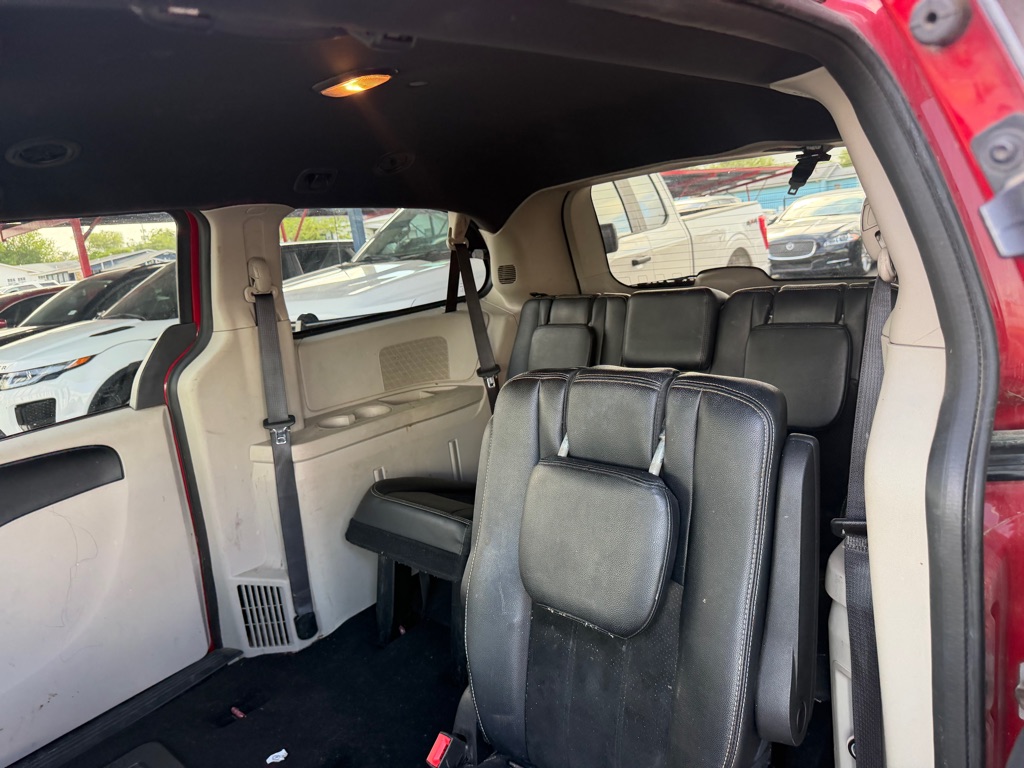Photo 11 of this DODGE GRAND CARAVAN