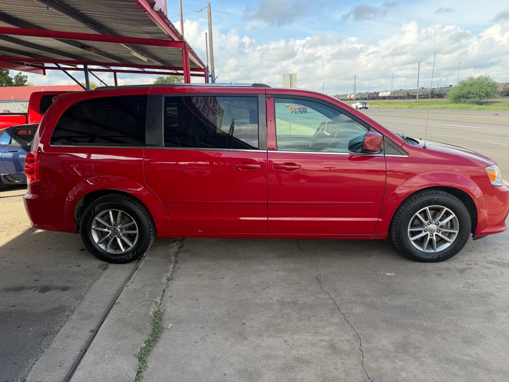 Photo 7 of this DODGE GRAND CARAVAN