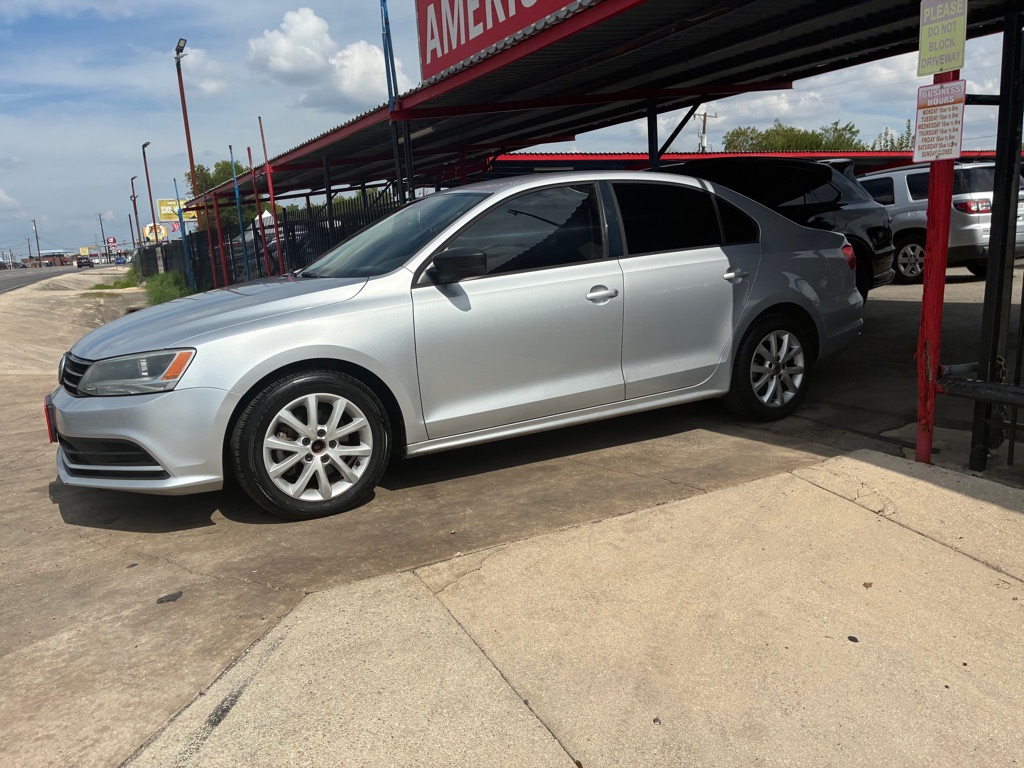 Photo 6 of this VOLKSWAGEN JETTA