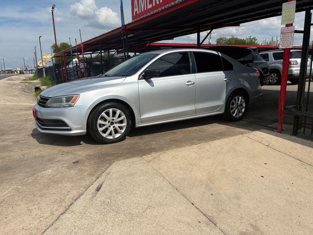 Photo 45 of this VOLKSWAGEN JETTA
