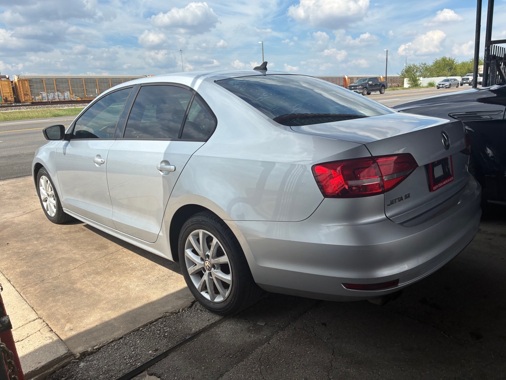Photo 42 of this VOLKSWAGEN JETTA