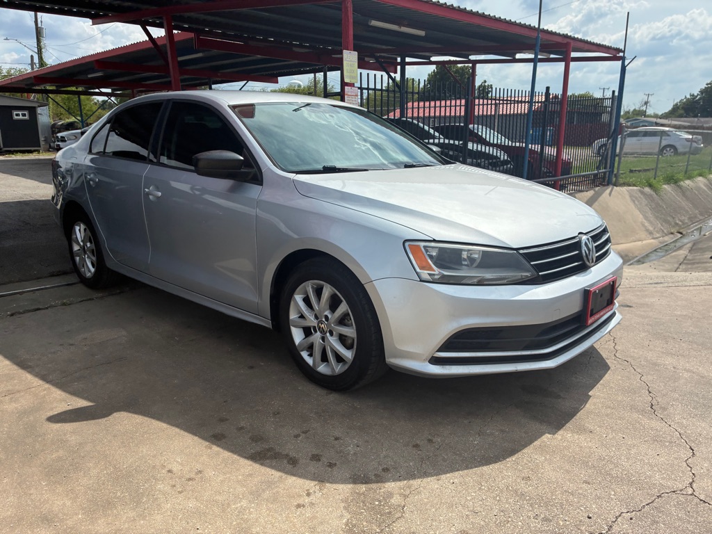 Photo 18 of this VOLKSWAGEN JETTA