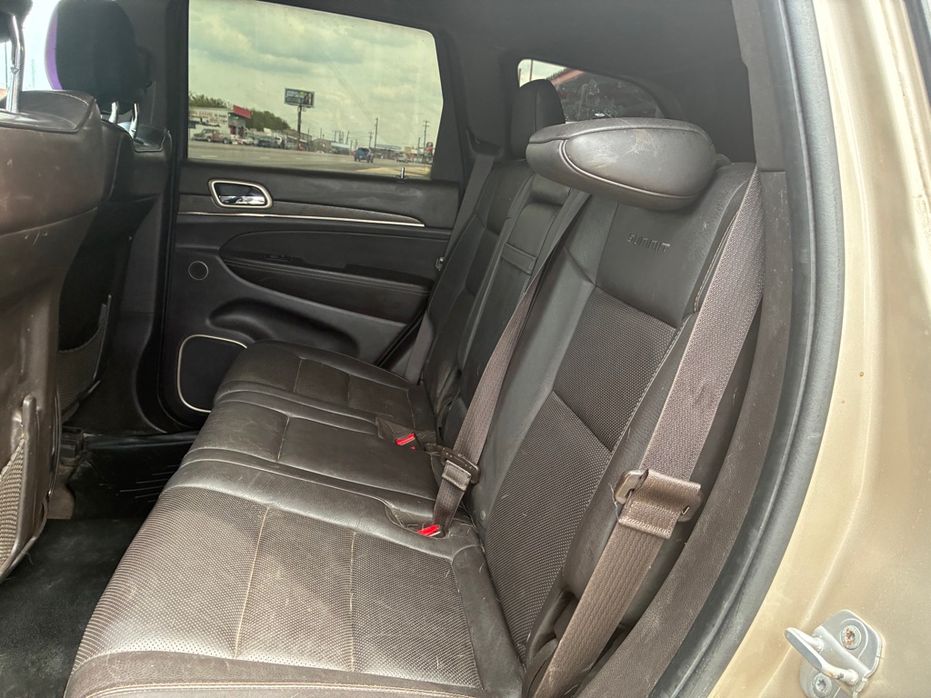 Photo 21 of this JEEP GRAND CHEROKEE
