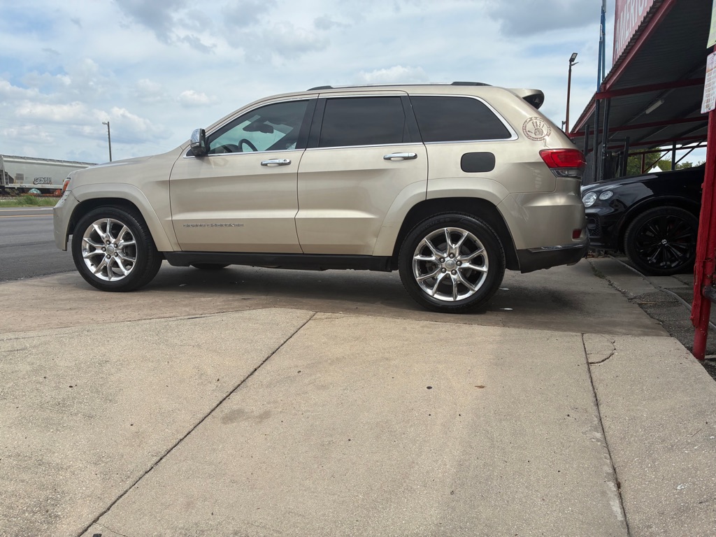 Photo 13 of this JEEP GRAND CHEROKEE