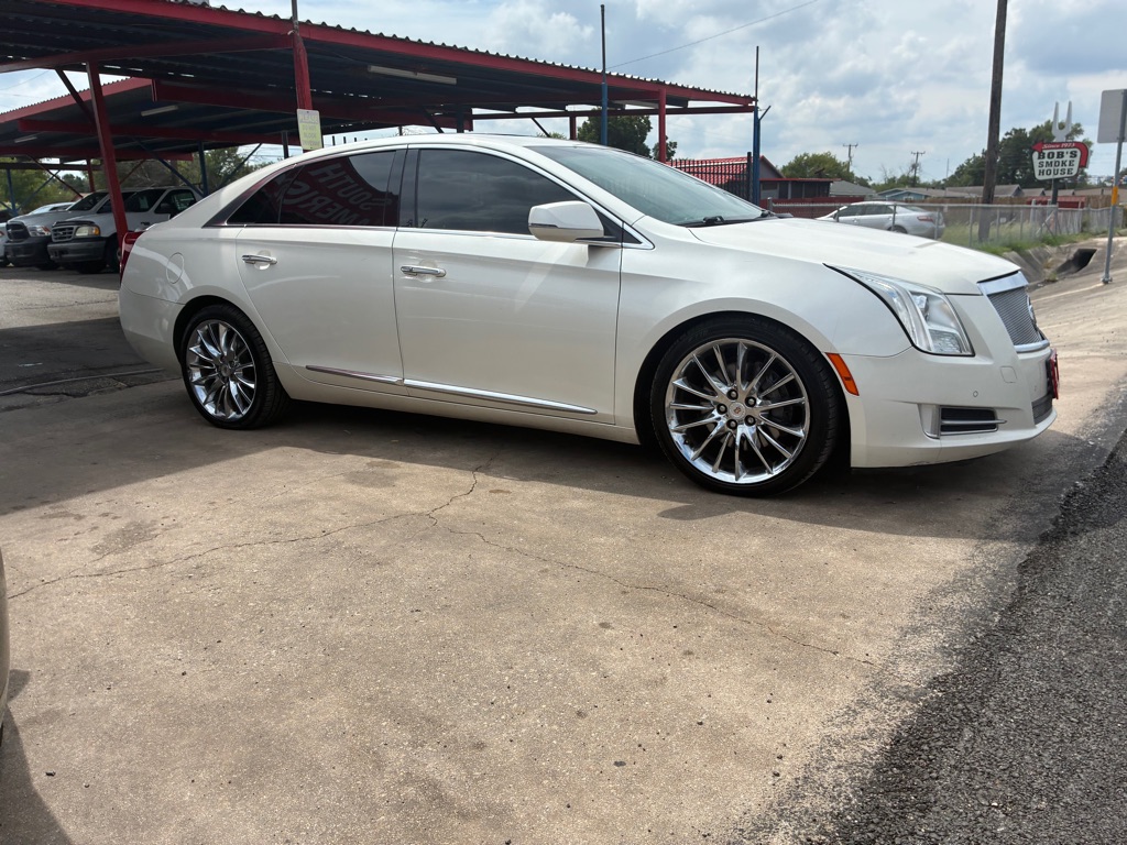 Photo 3 of this CADILLAC XTS
