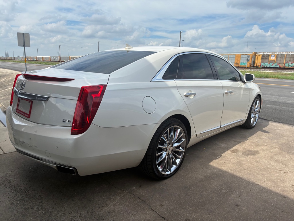 Photo 10 of this CADILLAC XTS