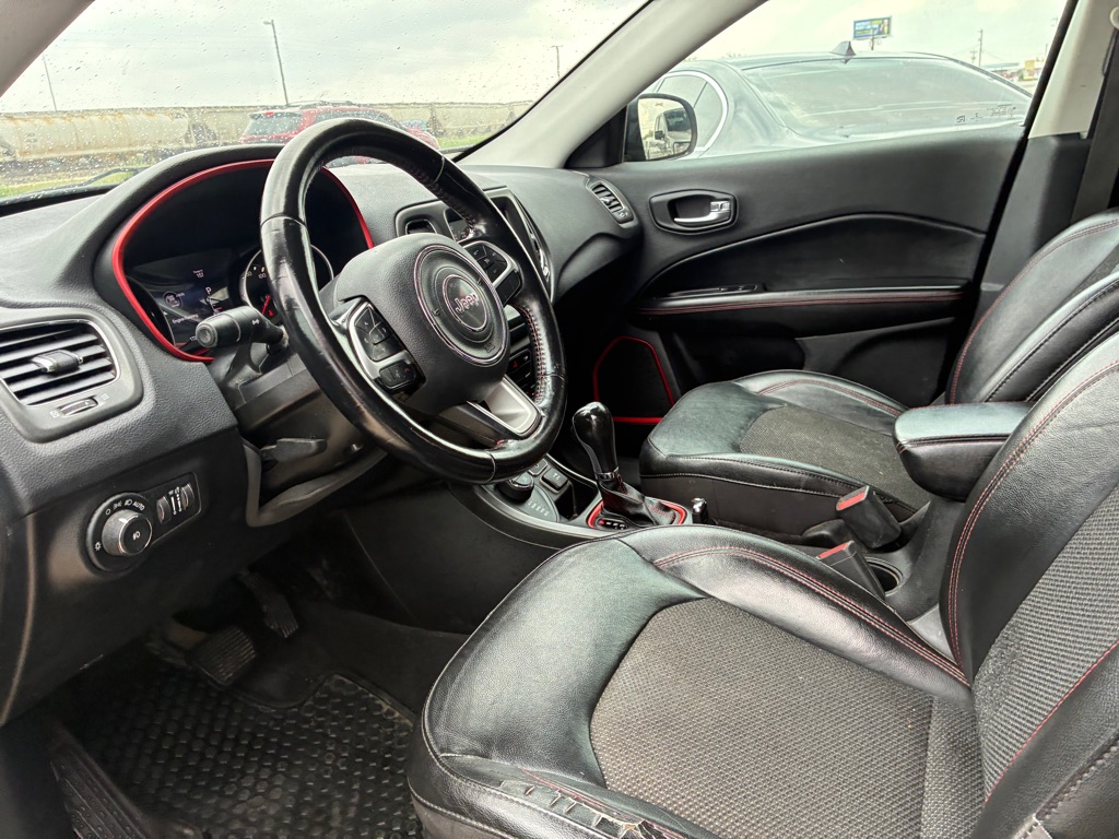 Photo 21 of this JEEP COMPASS