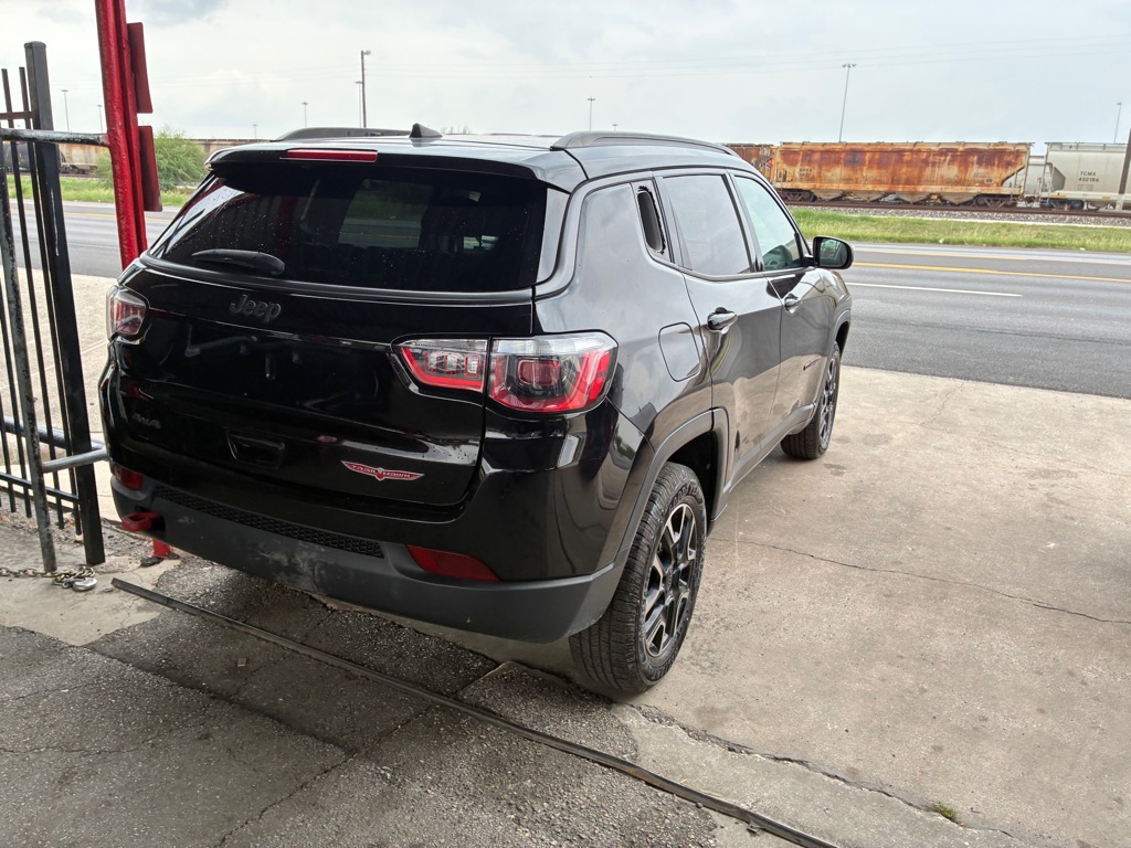 Photo 12 of this JEEP COMPASS