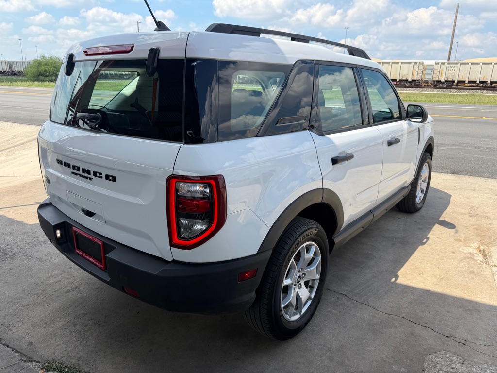 Photo 11 of this FORD BRONCO SPORT