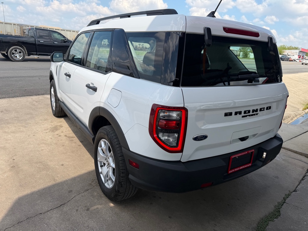 Photo 28 of this FORD BRONCO SPORT
