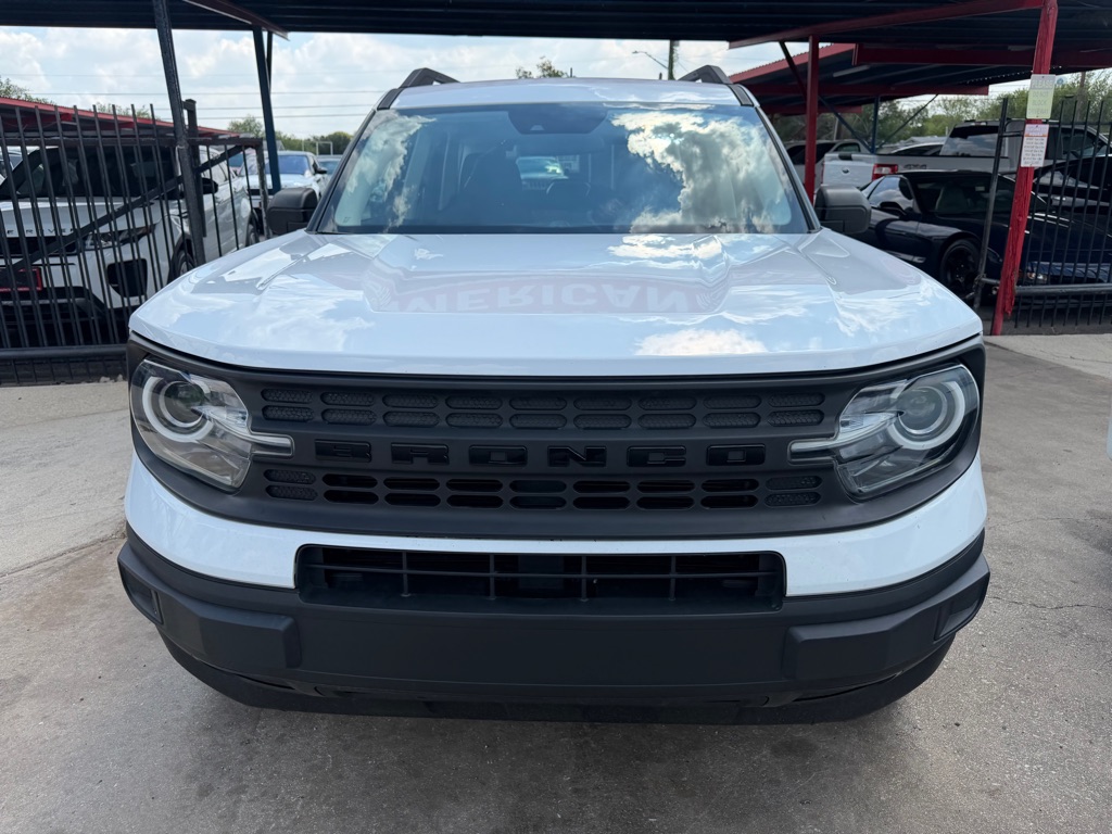 Photo 2 of this FORD BRONCO SPORT