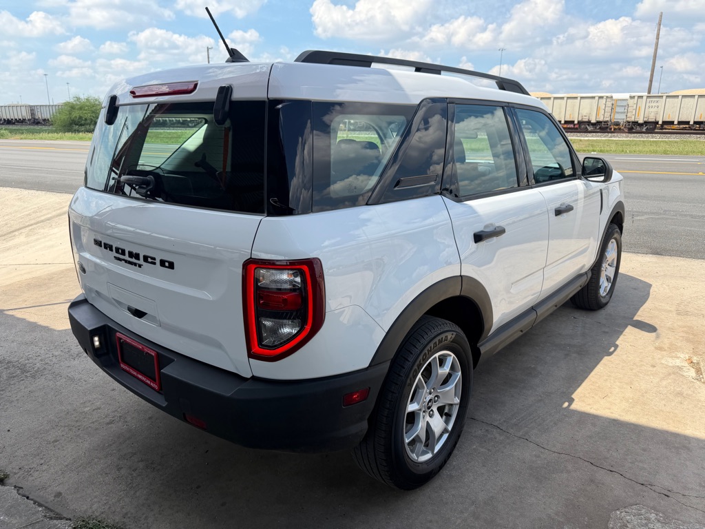 Photo 9 of this FORD BRONCO SPORT