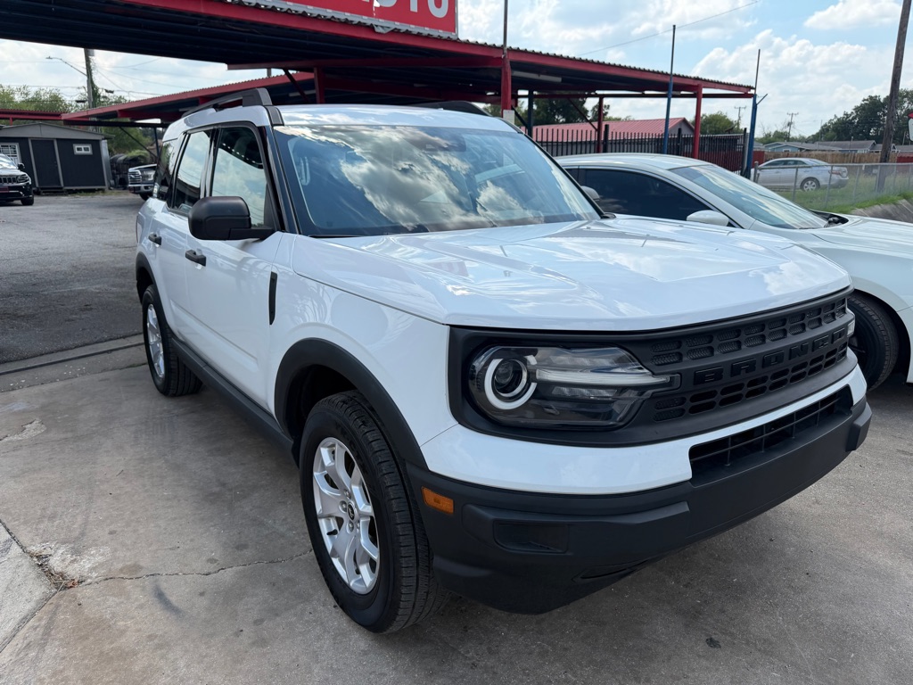 Photo 5 of this FORD BRONCO SPORT