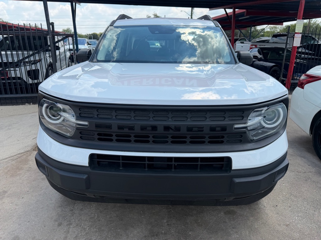 Photo 3 of this FORD BRONCO SPORT