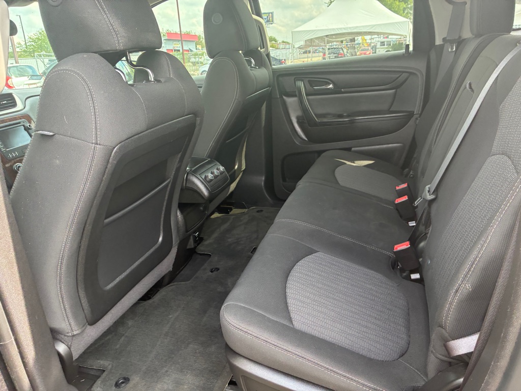Photo 23 of this CHEVROLET TRAVERSE