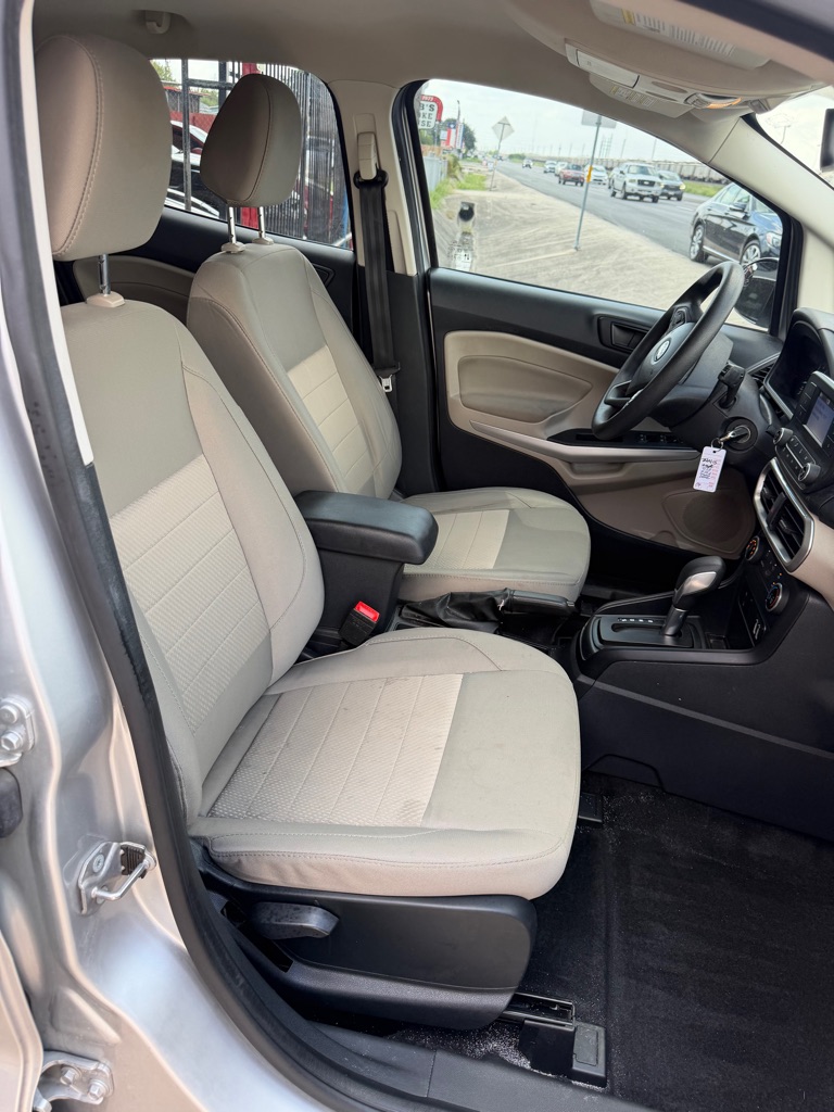 Photo 22 of this FORD ECOSPORT