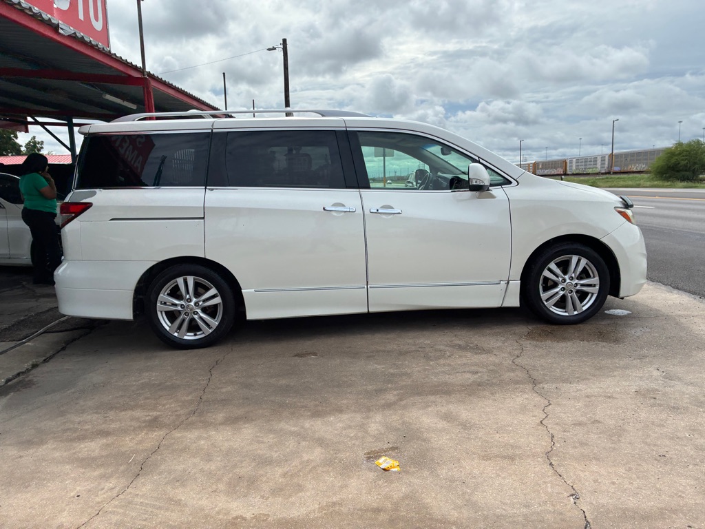 Photo 19 of this NISSAN QUEST