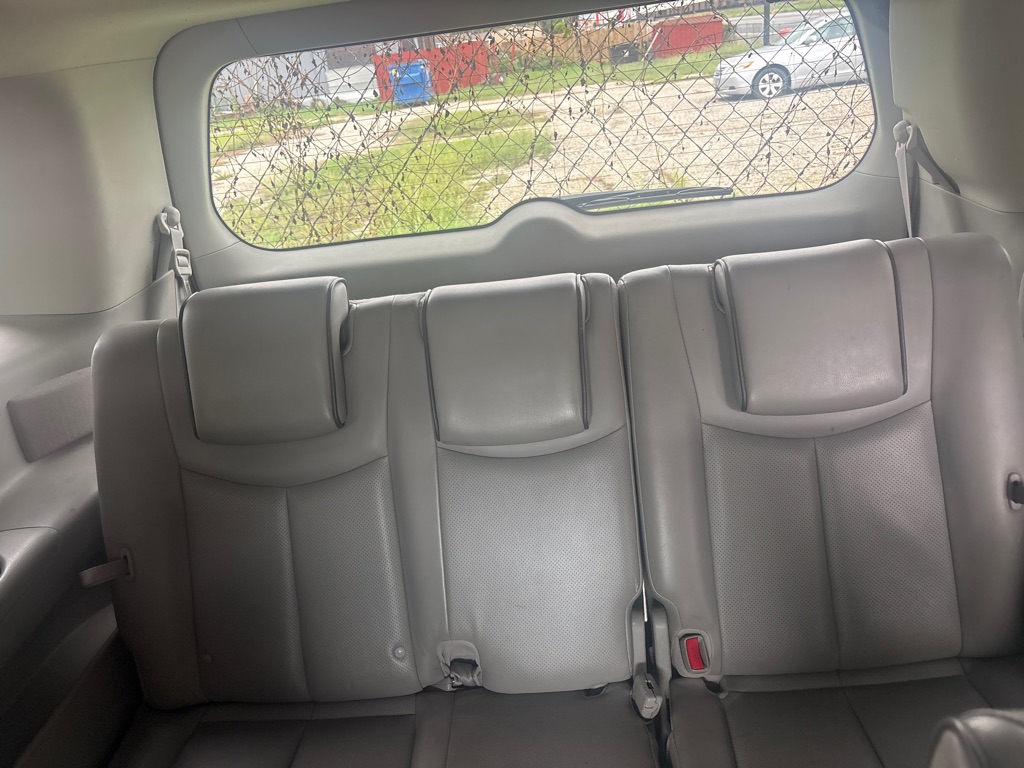 Photo 10 of this NISSAN QUEST