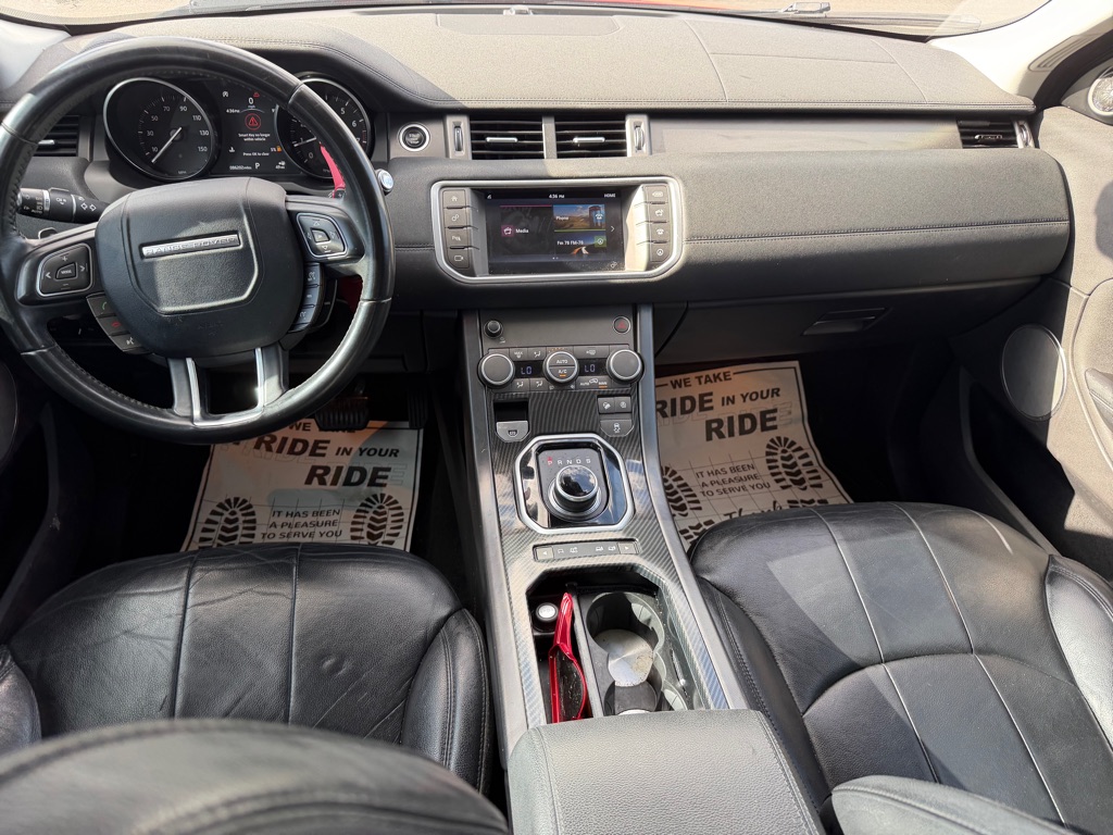 Photo 30 of this LAND ROVER RANGE ROVER EVO