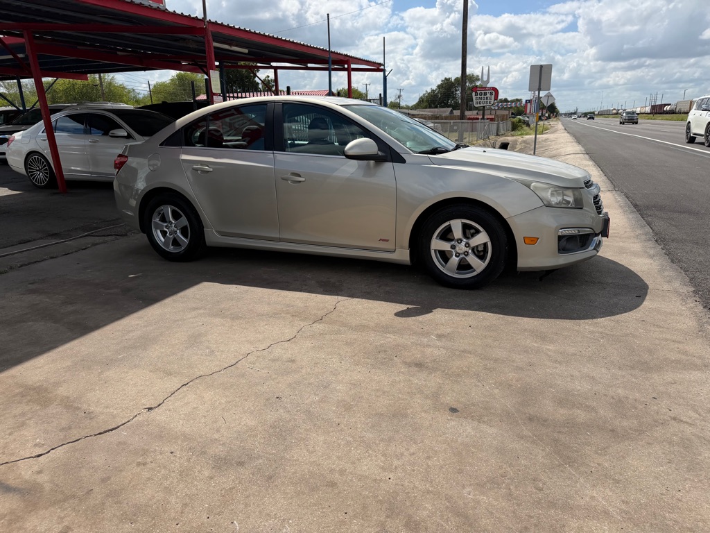 Photo 8 of this CHEVROLET CRUZE