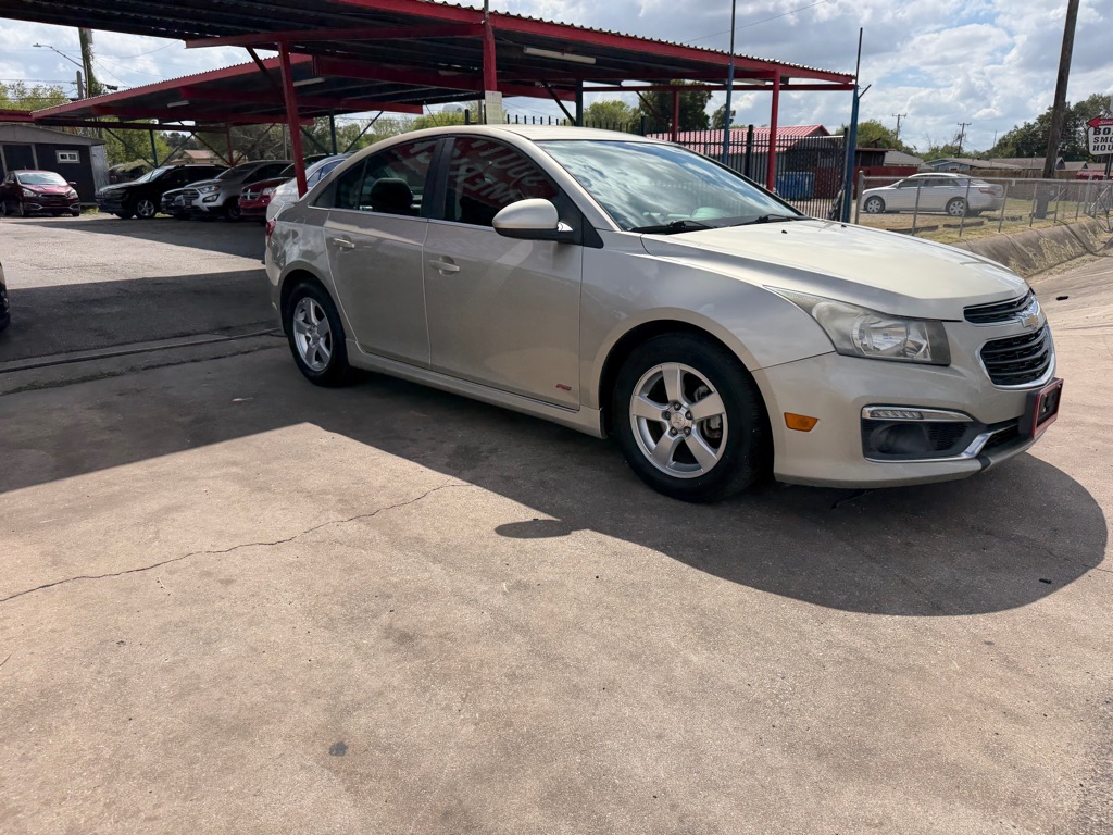 Photo 6 of this CHEVROLET CRUZE