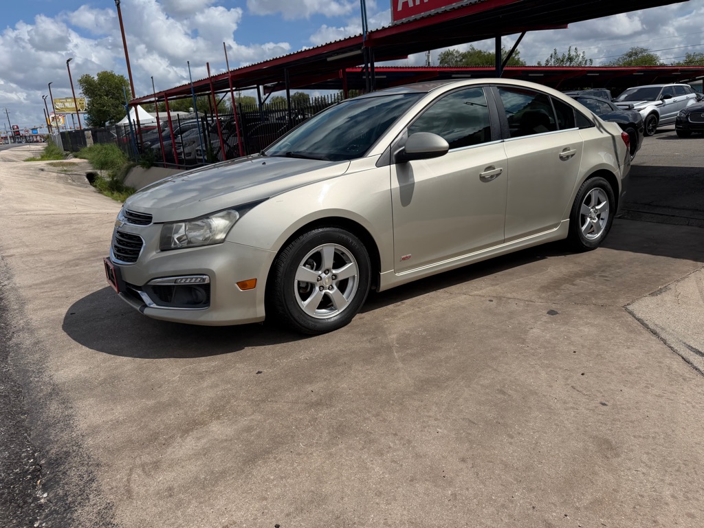 Photo 3 of this CHEVROLET CRUZE