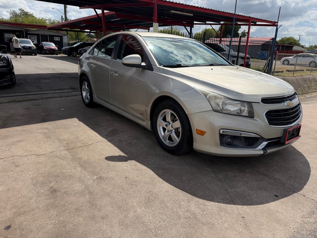 Photo 5 of this CHEVROLET CRUZE