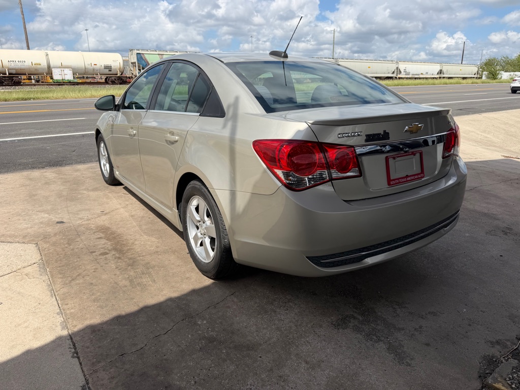 Photo 22 of this CHEVROLET CRUZE