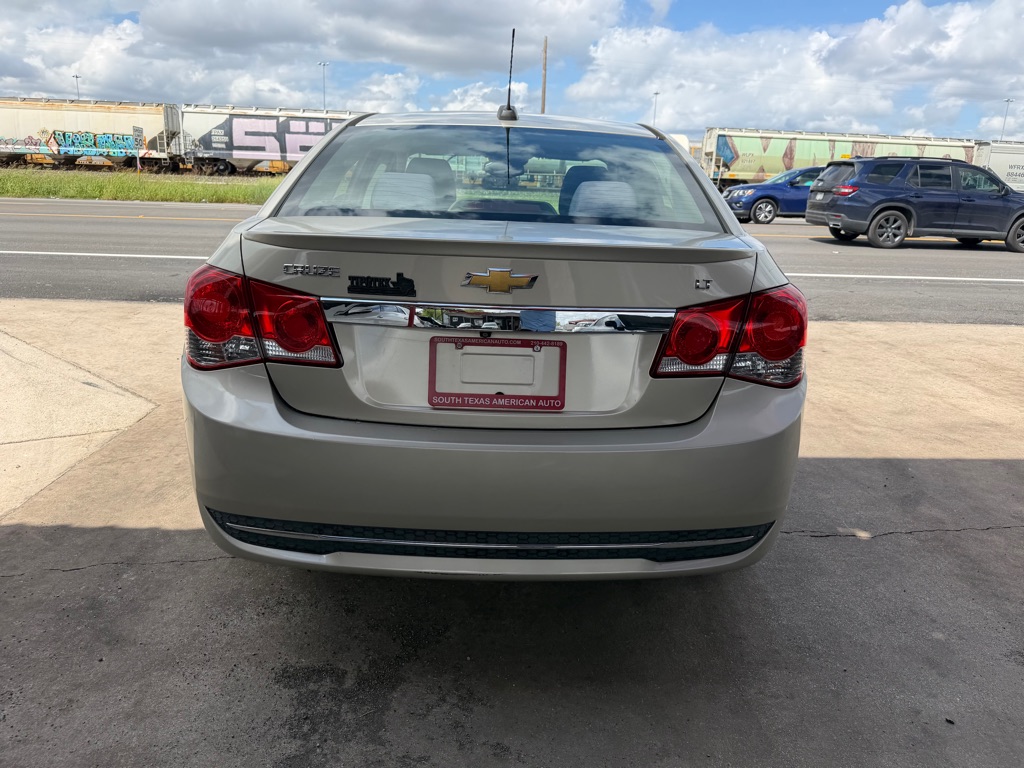 Photo 19 of this CHEVROLET CRUZE