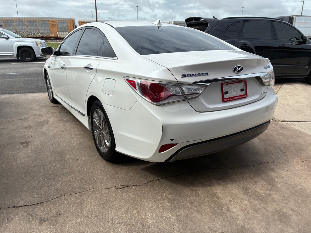 Photo 23 of this HYUNDAI SONATA