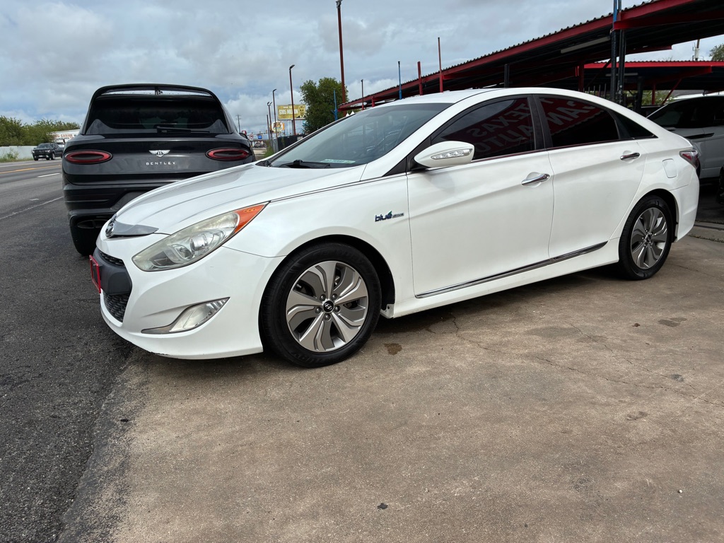Photo 15 of this HYUNDAI SONATA
