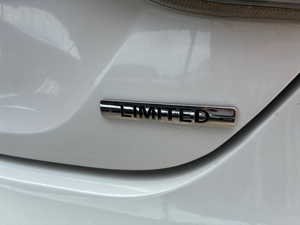 Photo 19 of this HYUNDAI SONATA