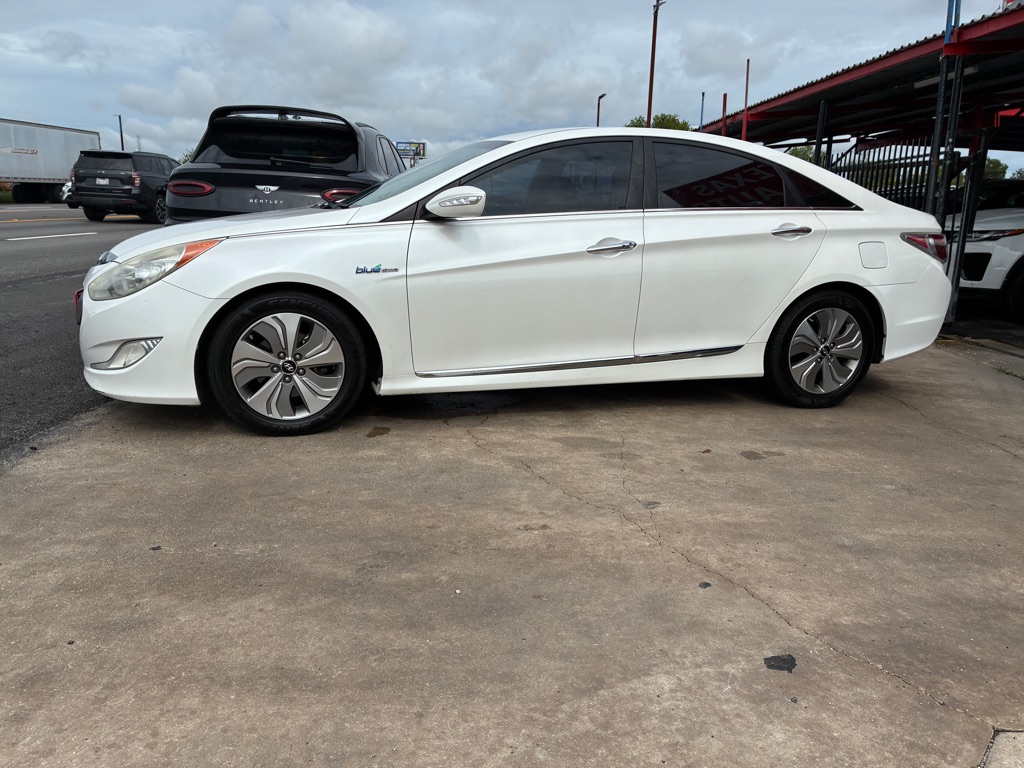 Photo 10 of this HYUNDAI SONATA