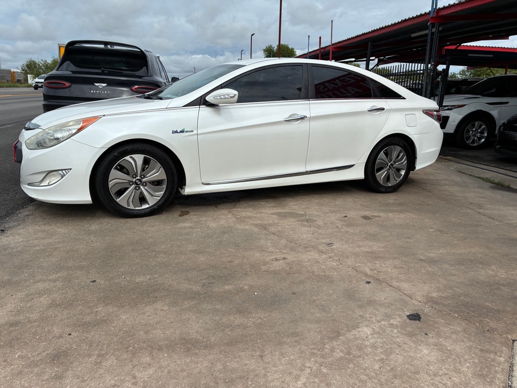 Photo 14 of this HYUNDAI SONATA
