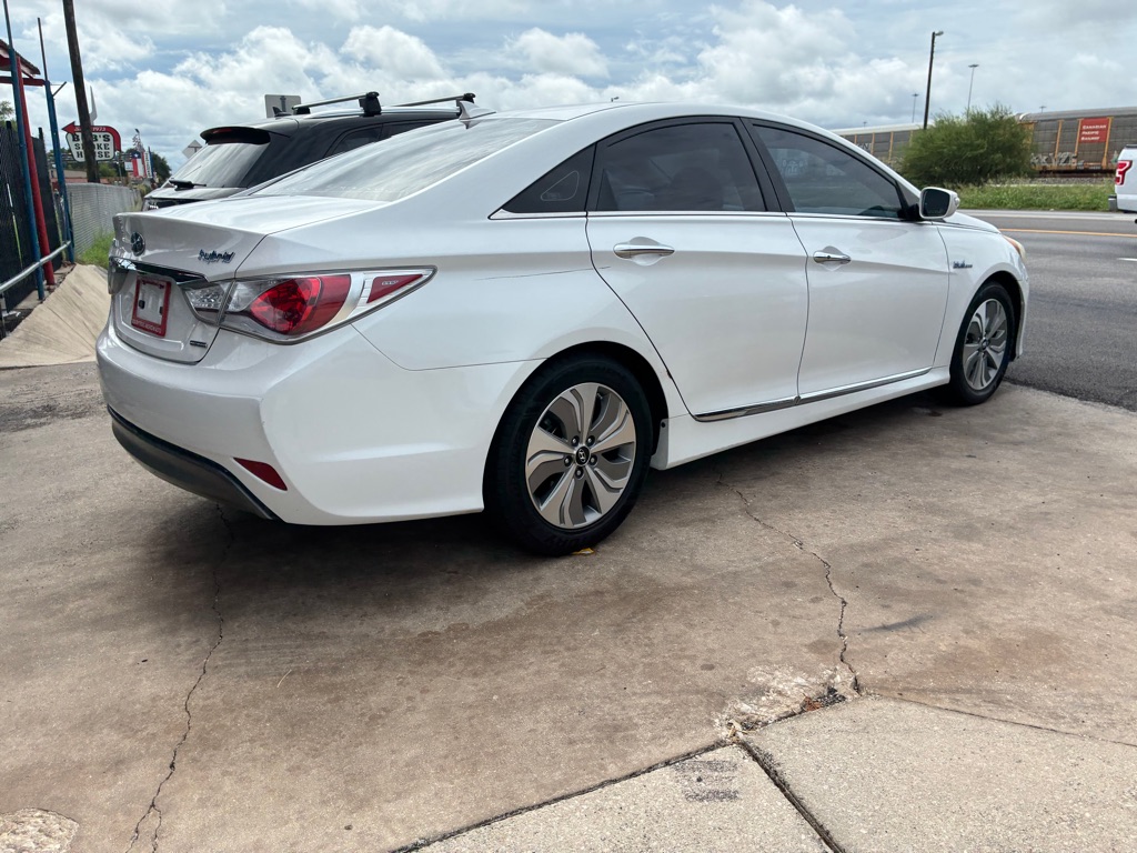 Photo 22 of this HYUNDAI SONATA