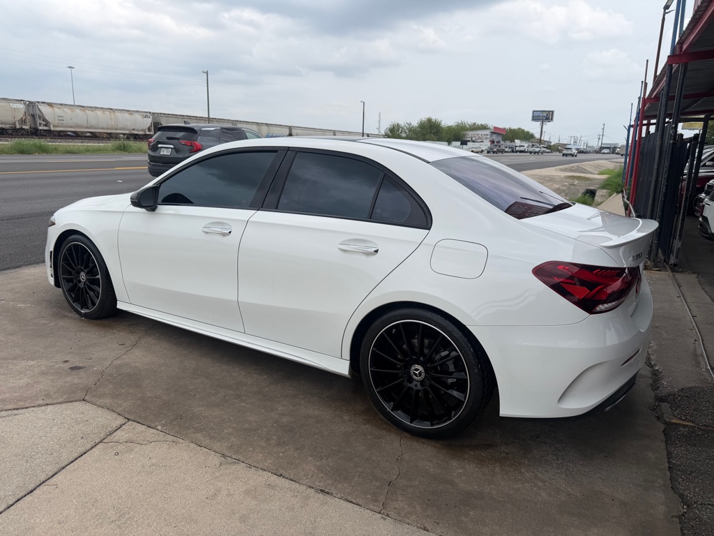 Photo 29 of this MERCEDES-BENZ A