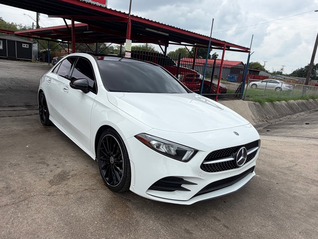 Photo 9 of this MERCEDES-BENZ A