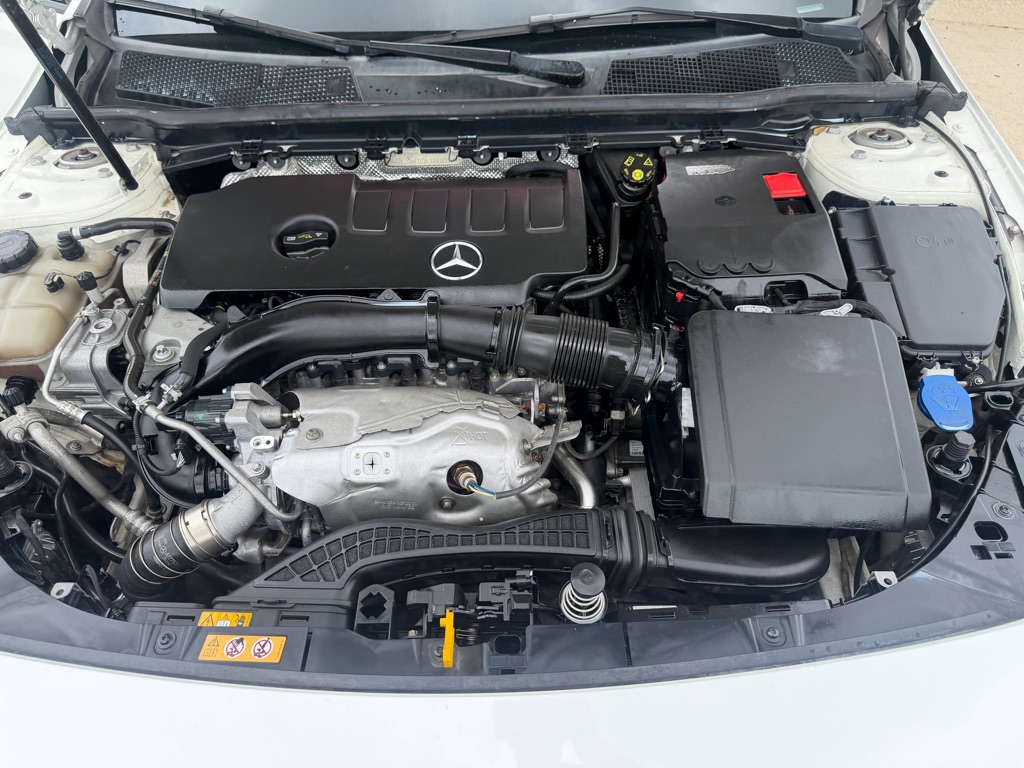 Photo 41 of this MERCEDES-BENZ A