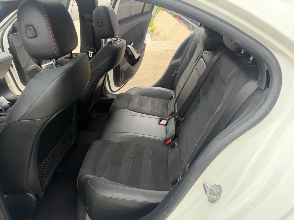 Photo 55 of this MERCEDES-BENZ A