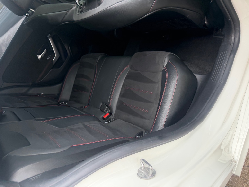 Photo 26 of this MERCEDES-BENZ A