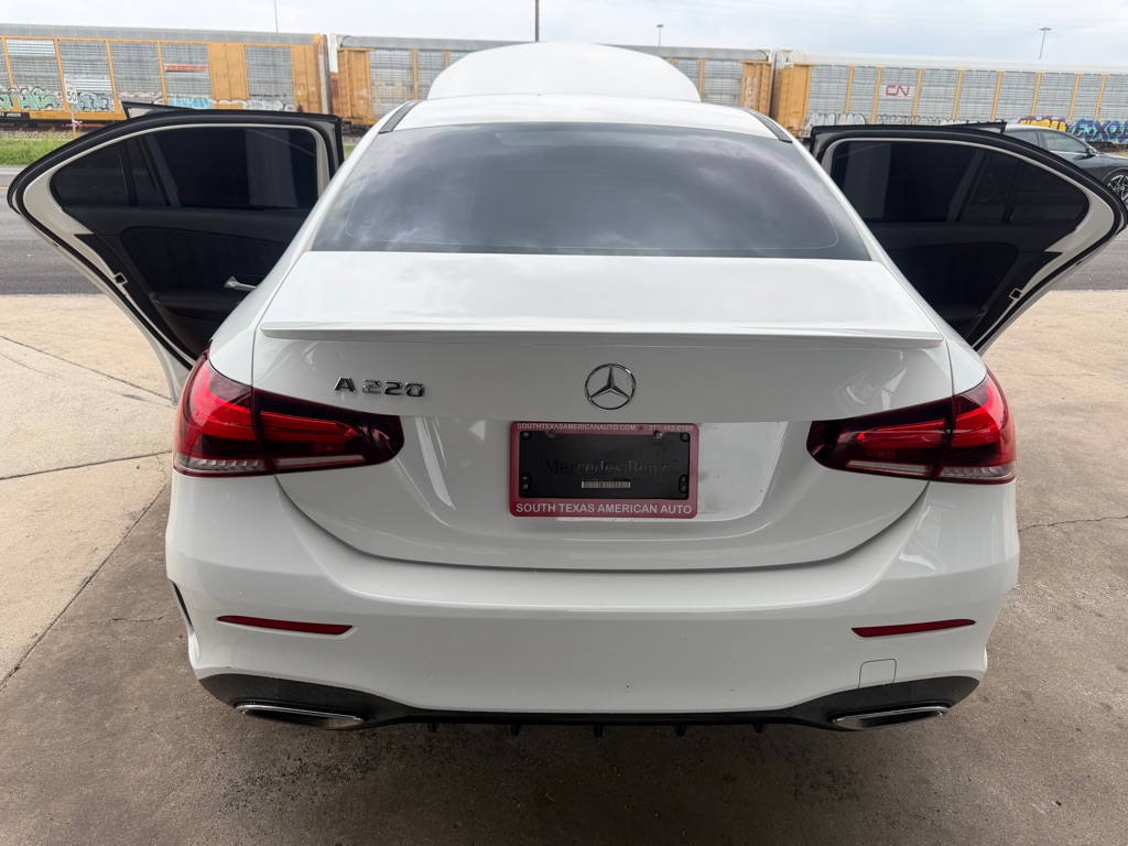 Photo 62 of this MERCEDES-BENZ A