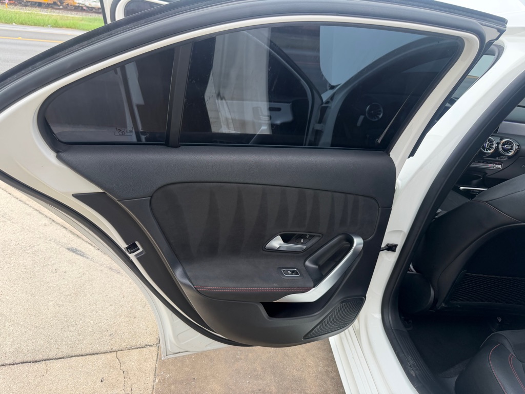 Photo 60 of this MERCEDES-BENZ A