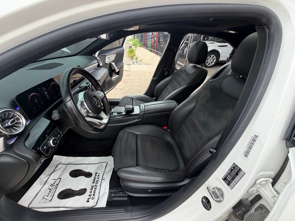 Photo 53 of this MERCEDES-BENZ A