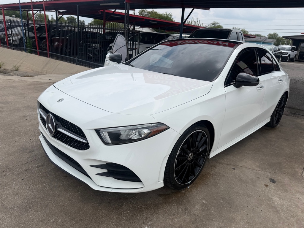 Photo 37 of this MERCEDES-BENZ A